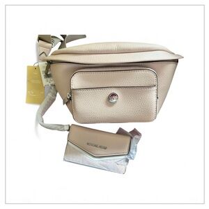 Michael Kors ~ Maisie Large 2-in-1 Waistpack